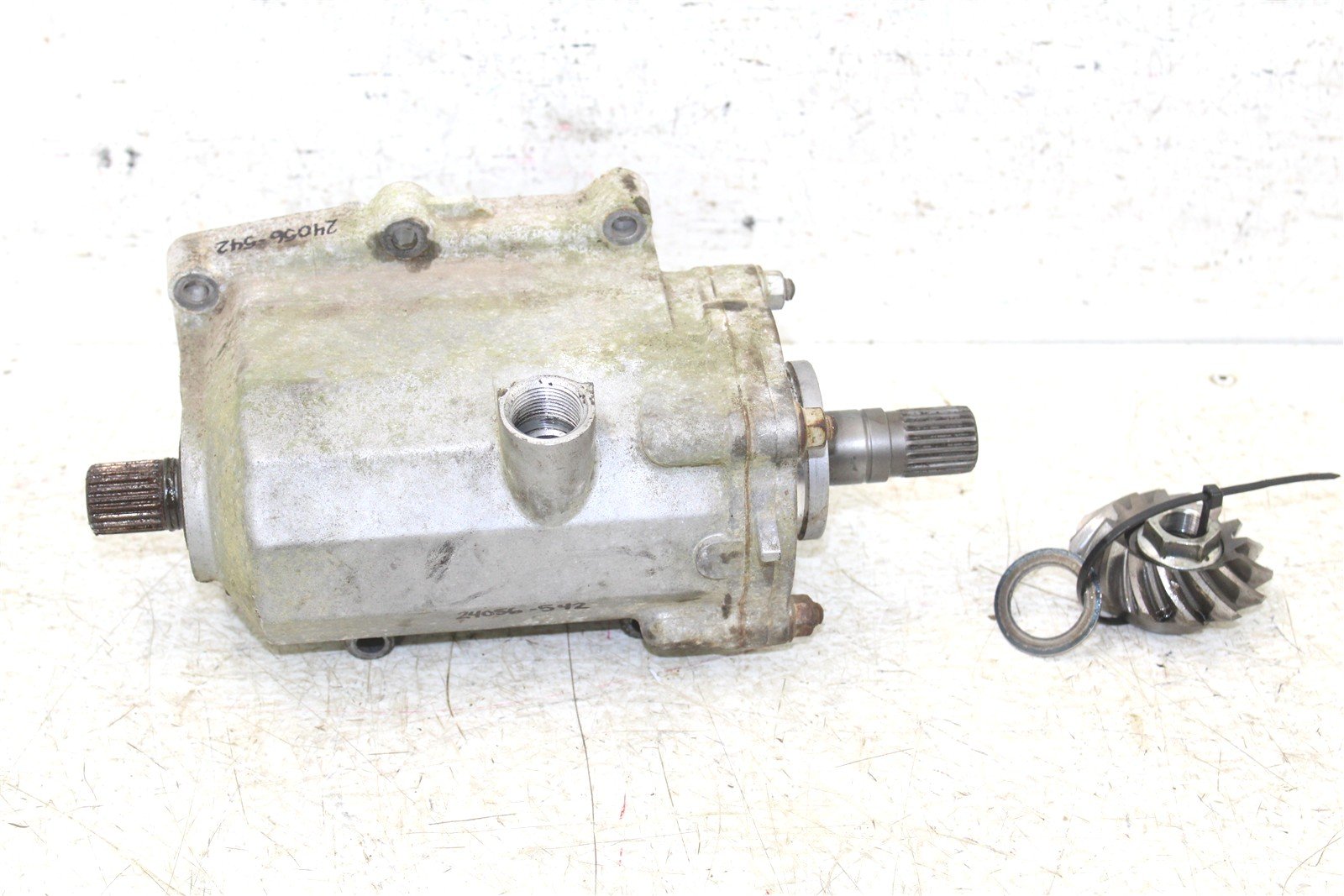 2001 Kawasaki Prairie 300 4x4 Output Drive Shaft Bevel Gear Transfer Case 24056