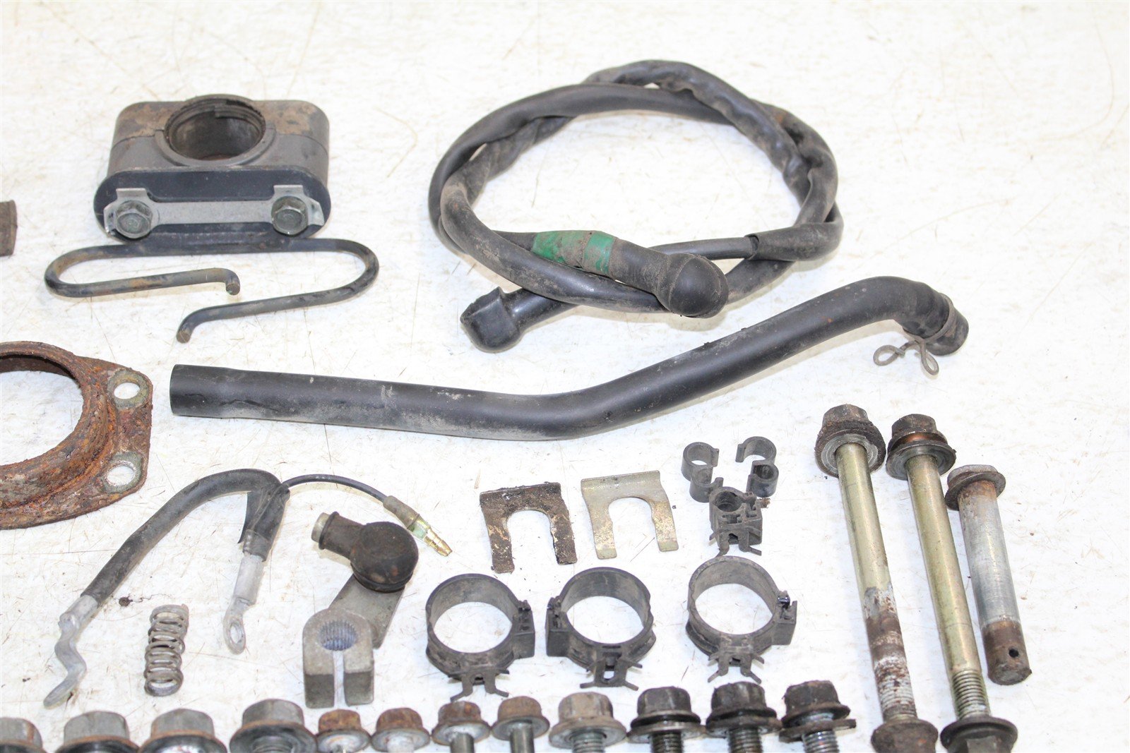 2000 Yamaha Big Bear 400 4x4 Chassis Bolt Kit Hardware Boot Clamp Wire 50112