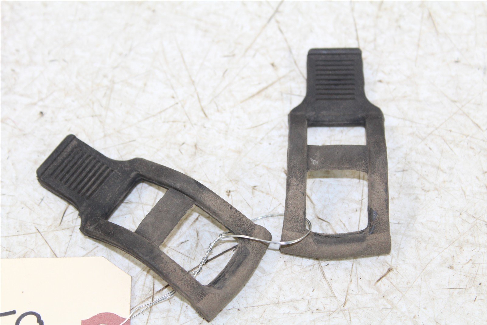 2000 Yamaha Big Bear 400 4x4 Rear Storage Tool Box Container Straps 50112
