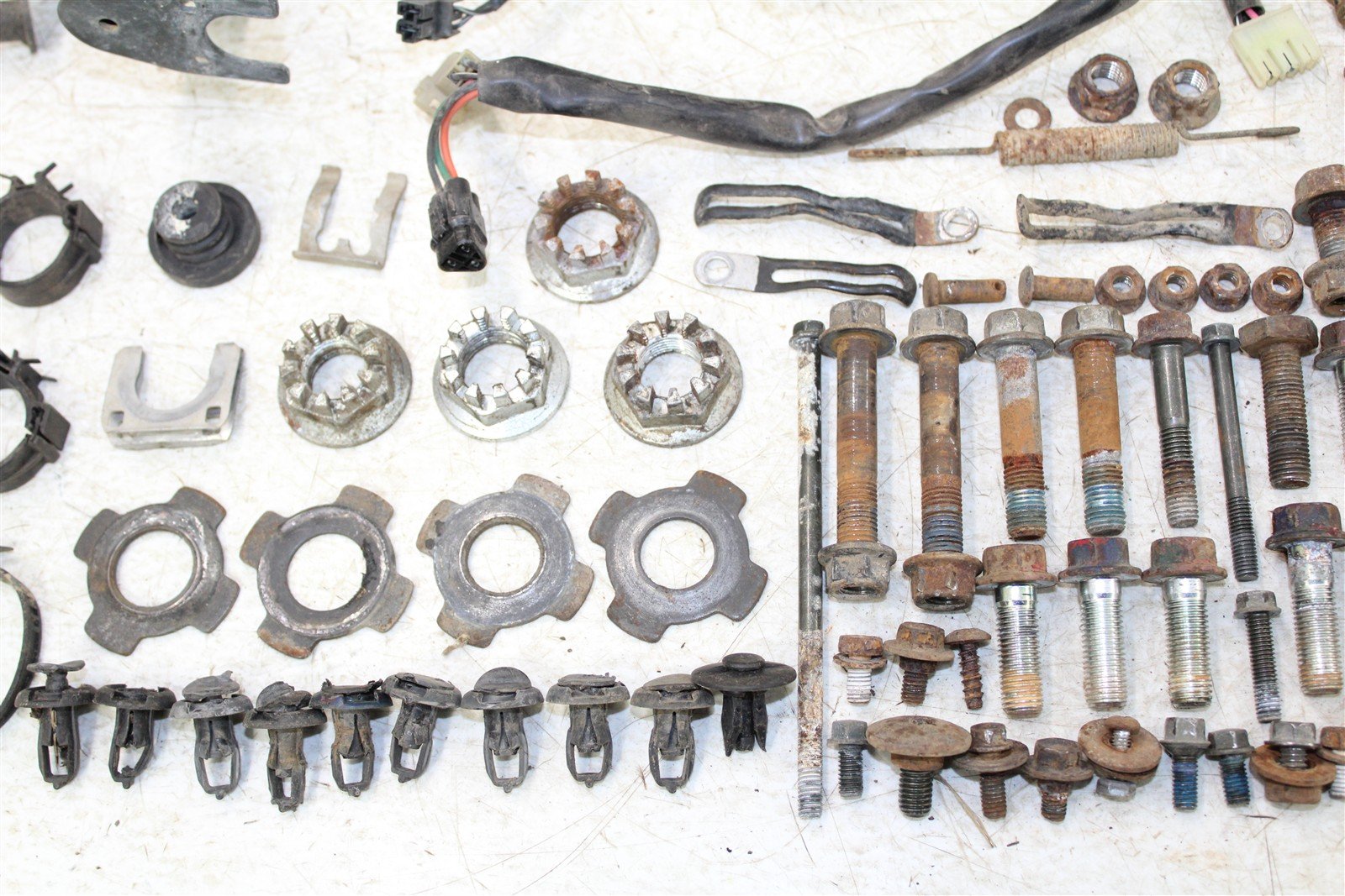 2007 Suzuki Vinson 500 4x4 Chassis Bolt Kit Hardware Bracket Mount Wire 43055