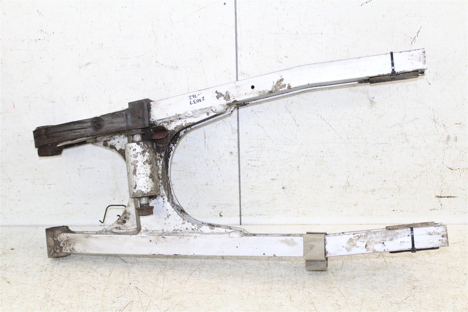 1995 Kawasaki KLR 650 Swingarm Swing Arm 27037