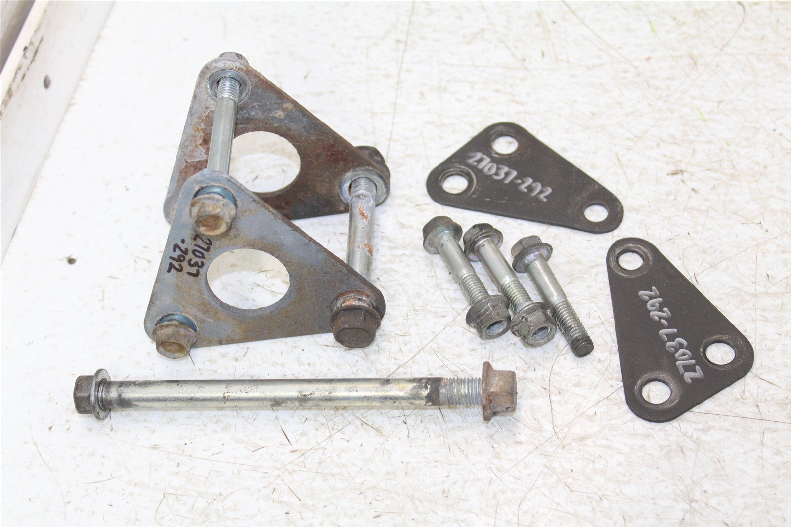 1995 Kawasaki KLR 650 Motor Mounts Engine Brackets Hardware 27037