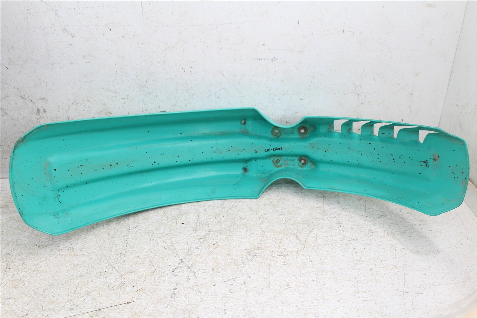 1995 Kawasaki KLR 650 Front Fender Plastic 27037