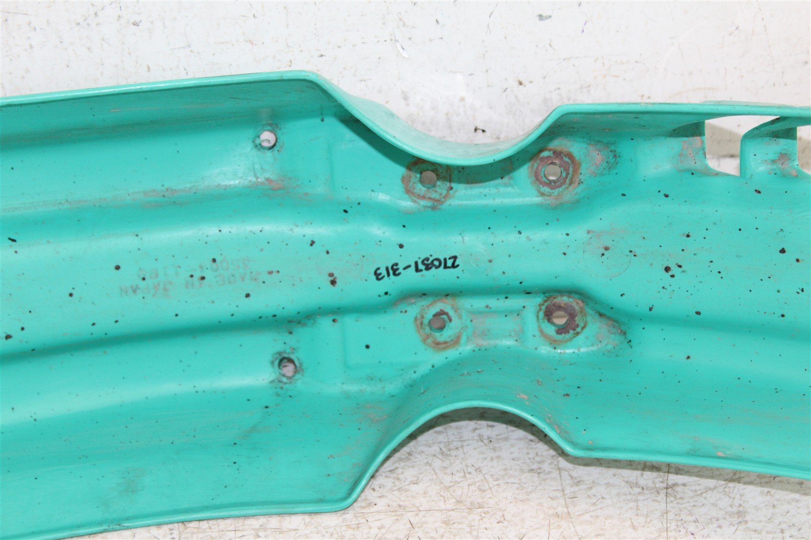 1995 Kawasaki KLR 650 Front Fender Plastic 27037