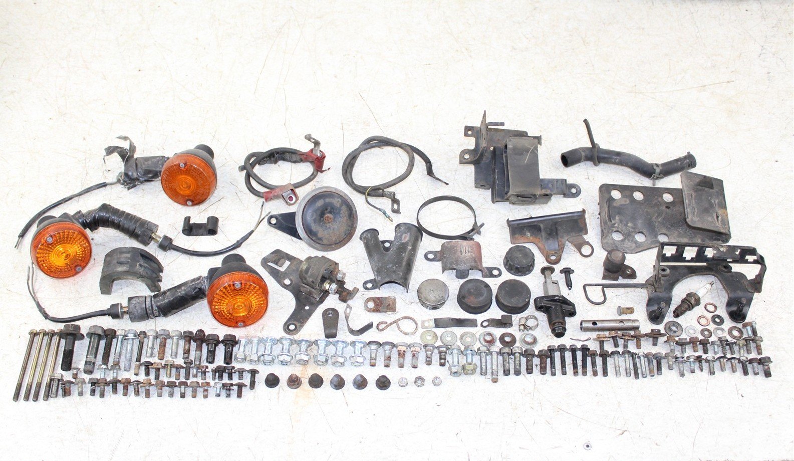 1995 Kawasaki KLR 650 Chassis Bolt Kit Hardware Bracket Mount Turn Signal 27037