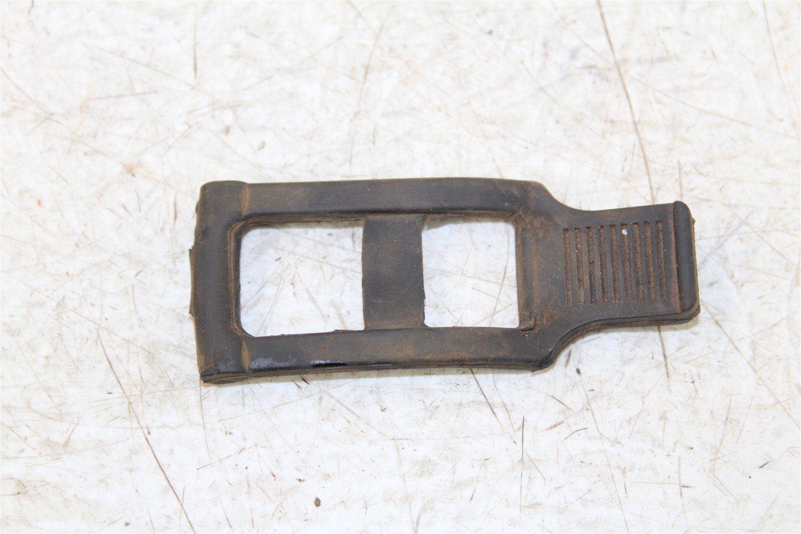 1993 Yamaha Kodiak 400 4x4 Storage Tool Box Container Strap 50113