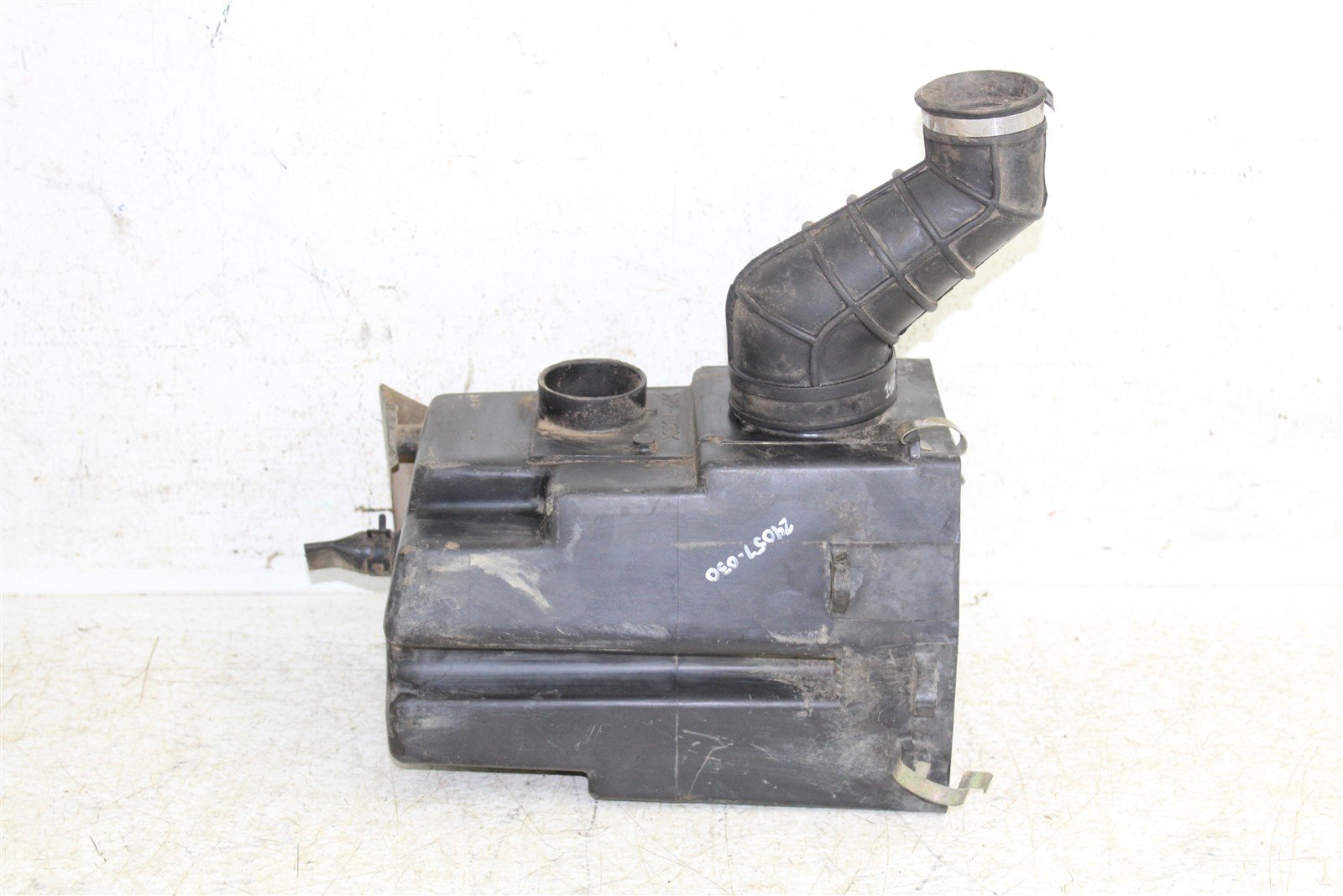 1999 Kawasaki Bayou 300 4x4 Air Box Intake Housing Boot Filter Cage 24057