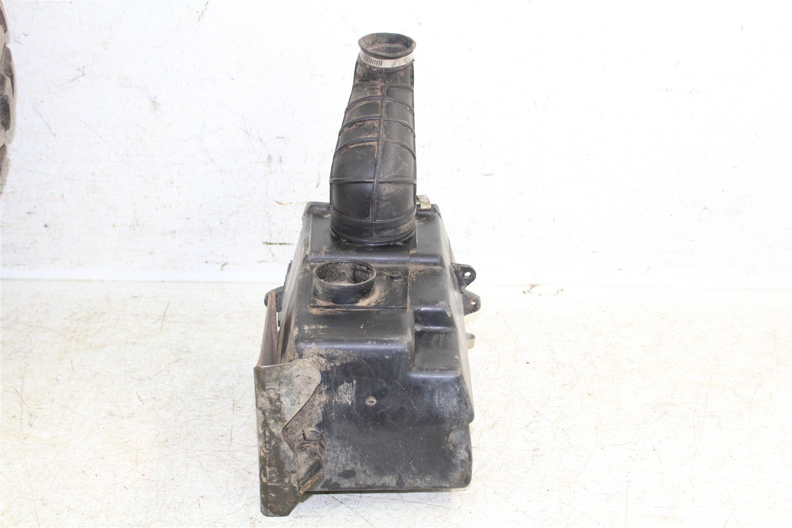 1999 Kawasaki Bayou 300 4x4 Air Box Intake Housing Boot Filter Cage 24057