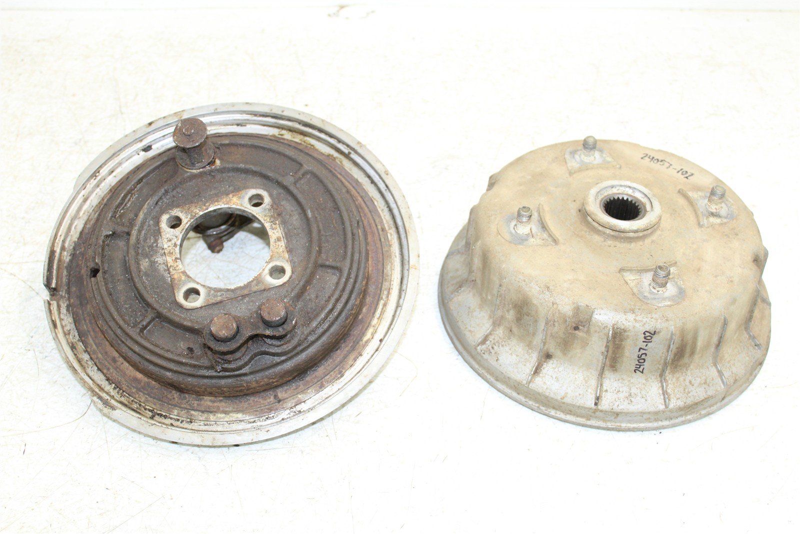 1999 Kawasaki Bayou 300 4x4 Rear Brake Drum Backing Plate Panel Hub 24057
