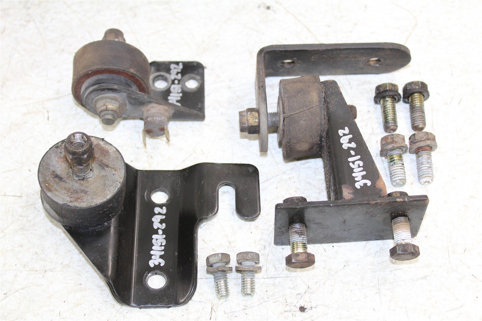 1998 Polaris Xpress 300 Engine Isolator Mounts Motor Brackets 34151