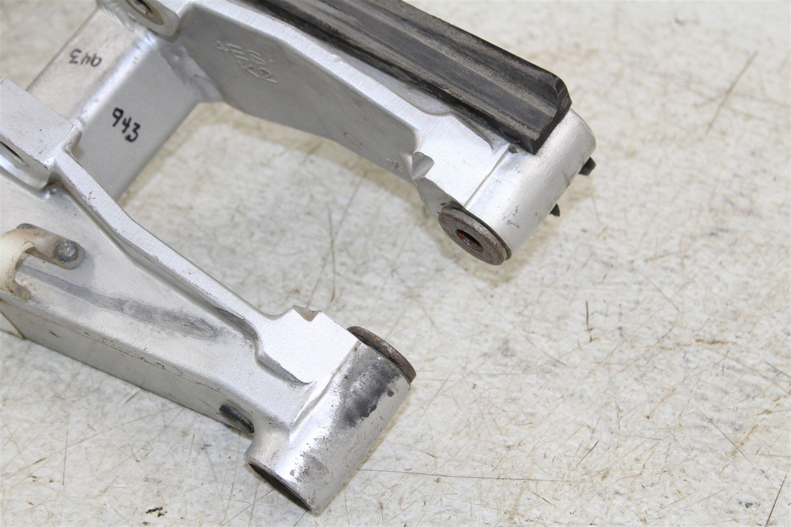 2005 Yamaha YZ 85 Swingarm Swing Arm 943