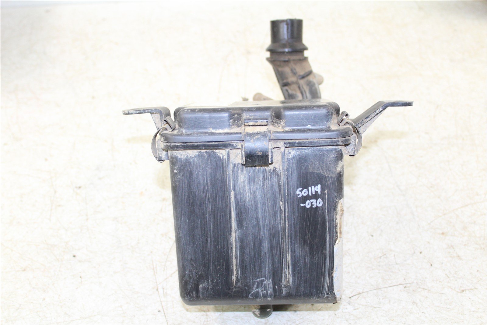 2009 Yamaha Big Bear 250 2x4 Air Box Intake Housing Boot Filter Cage 50114