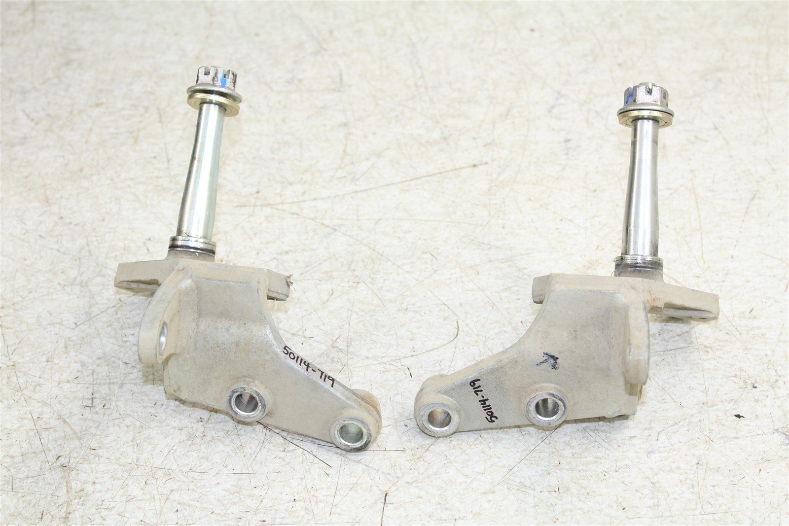 2009 Yamaha Big Bear 250 2x4 Front Spindles Knuckle Set Left Right 50114