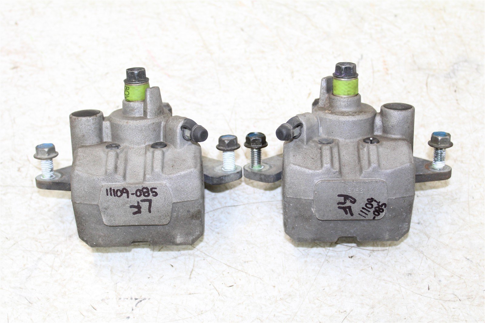 2023 Honda Rancher 420 4x4 Front Brake Calipers Set Left Right 11109