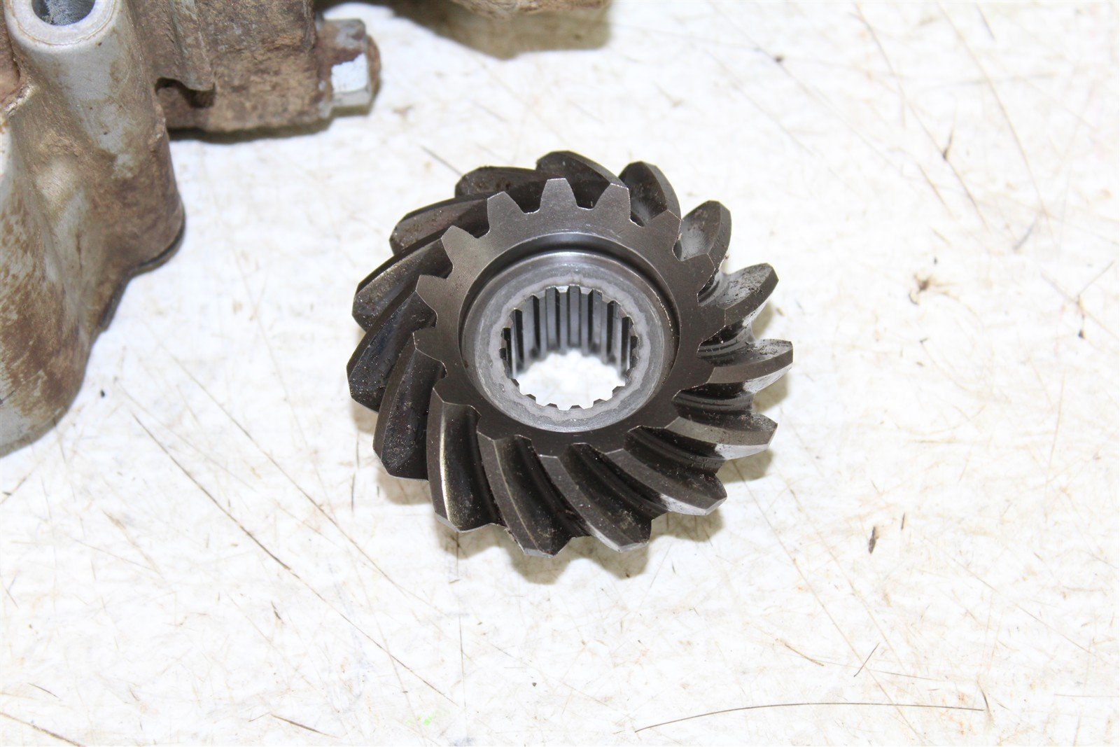 1998 Kawasaki Bayou 220 Rear Drive Shaft Output Bevel Gear 24058