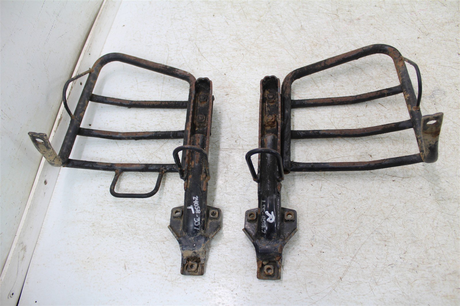 1998 Kawasaki Bayou 220 Foot Pegs Rests Set Left Right 24058