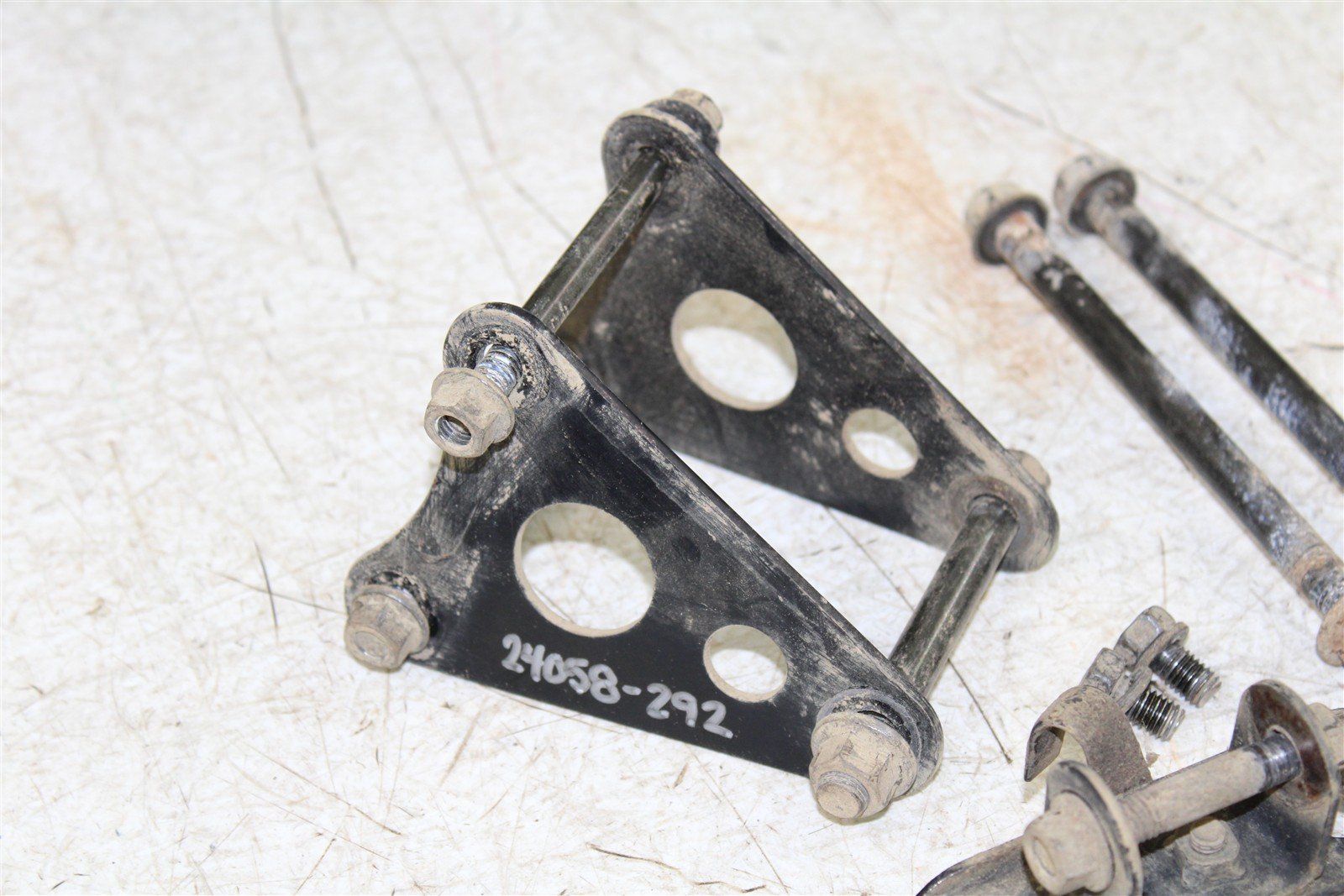 1998 Kawasaki Bayou 220 Engine Mounts Motor Brackets 24058
