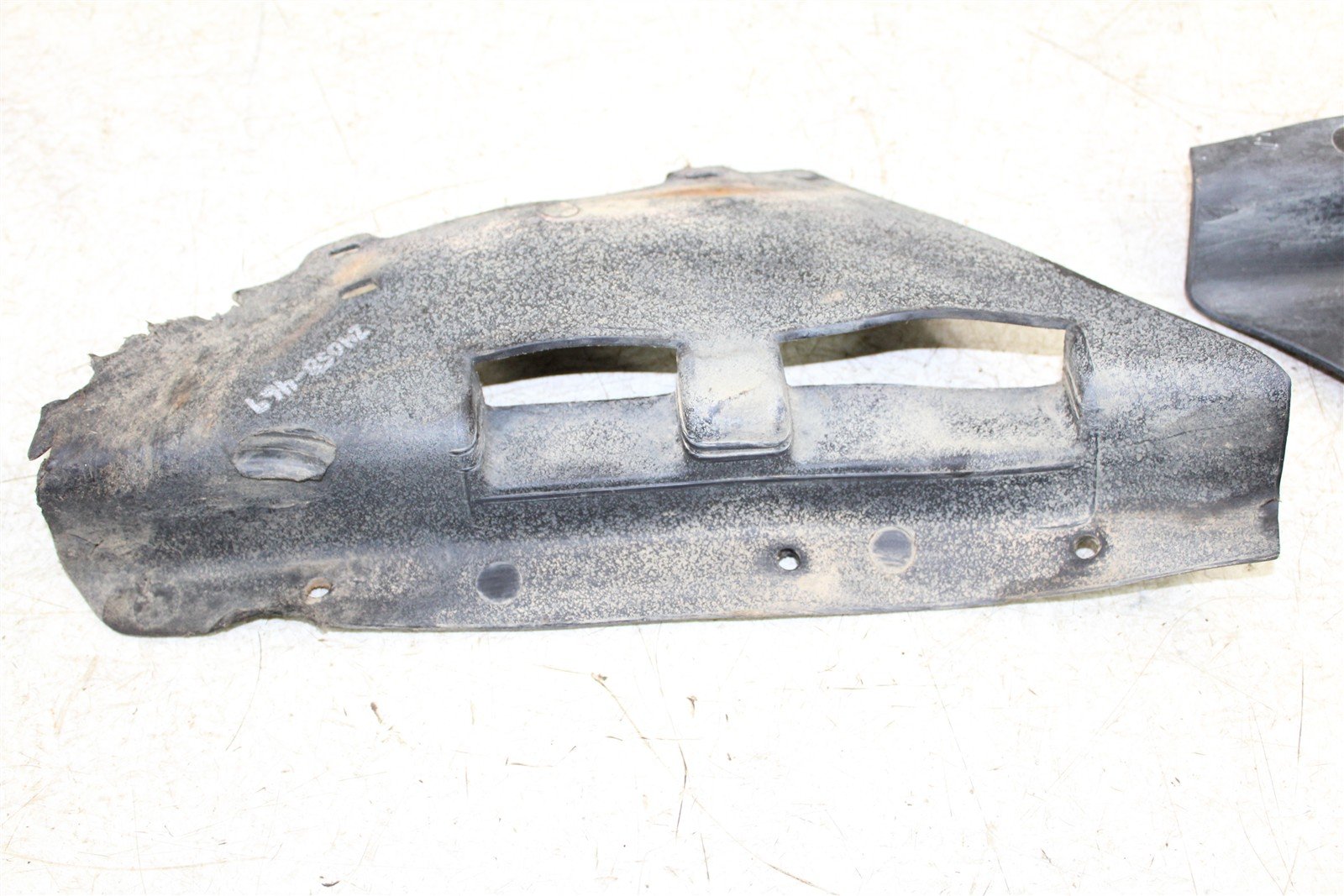 1998 Kawasaki Bayou 220 Front Inner Fender Side Panels Left Right 24058