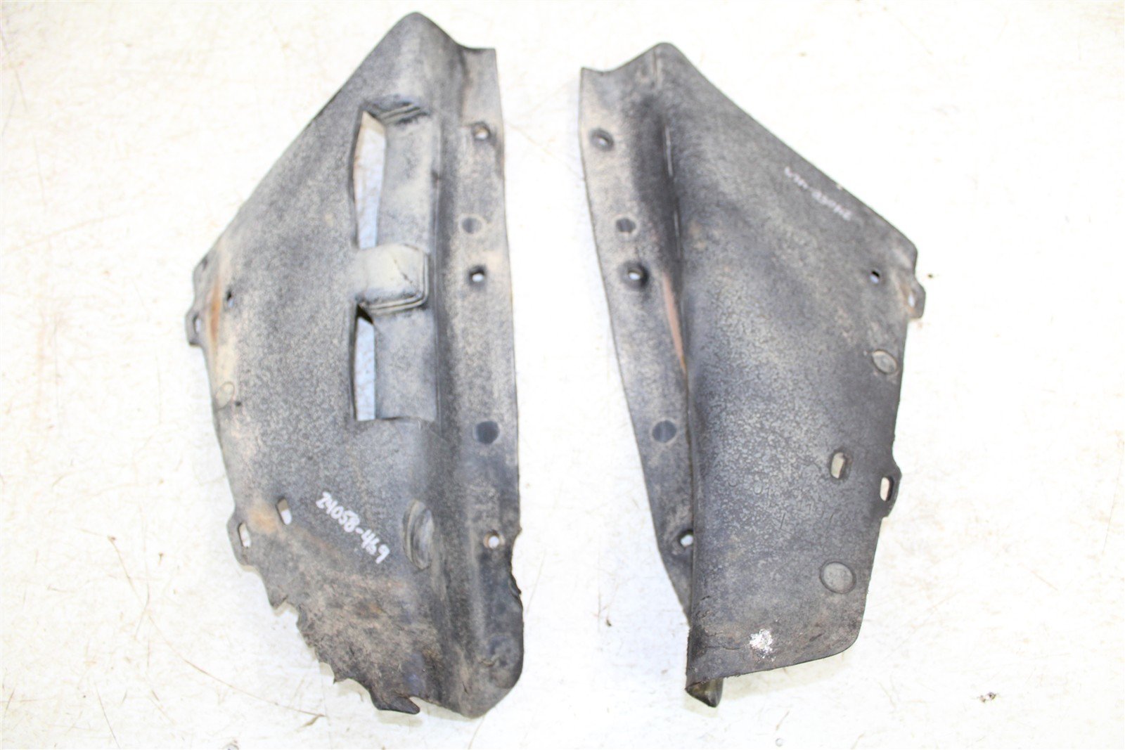 1998 Kawasaki Bayou 220 Front Inner Fender Side Panels Left Right 24058