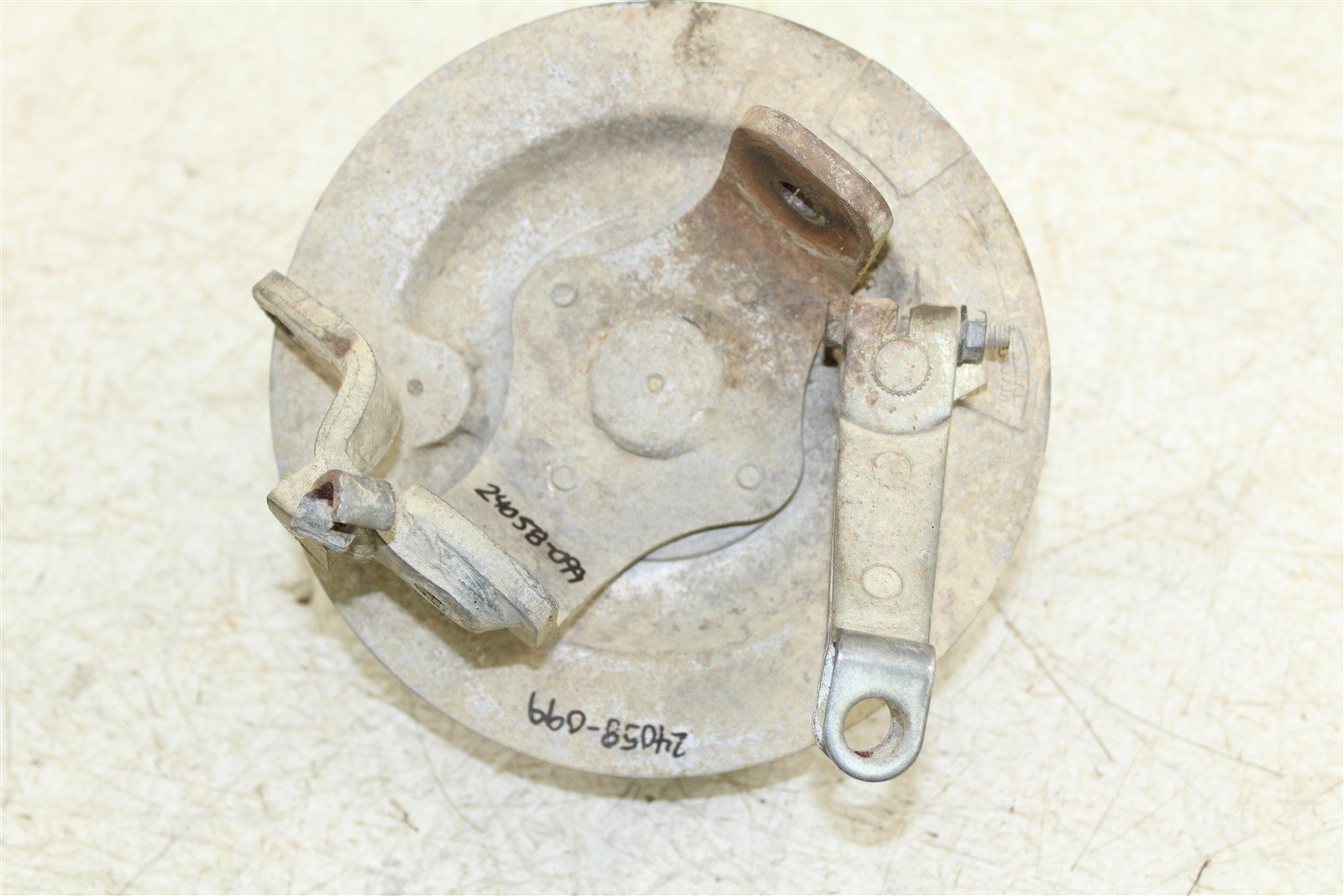 1998 Kawasaki Bayou 220 Front Right Brake Drum Backing Plate Panel Hub 24058