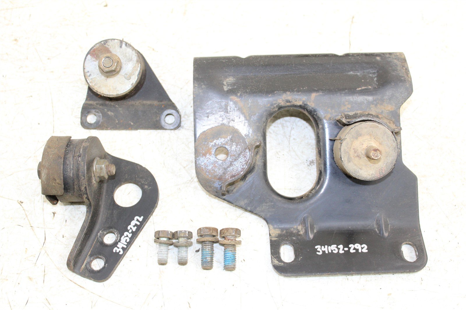 2002 Polaris Sportsman 700 4x4 Engine Isolator Mounts Motor Brackets 34152