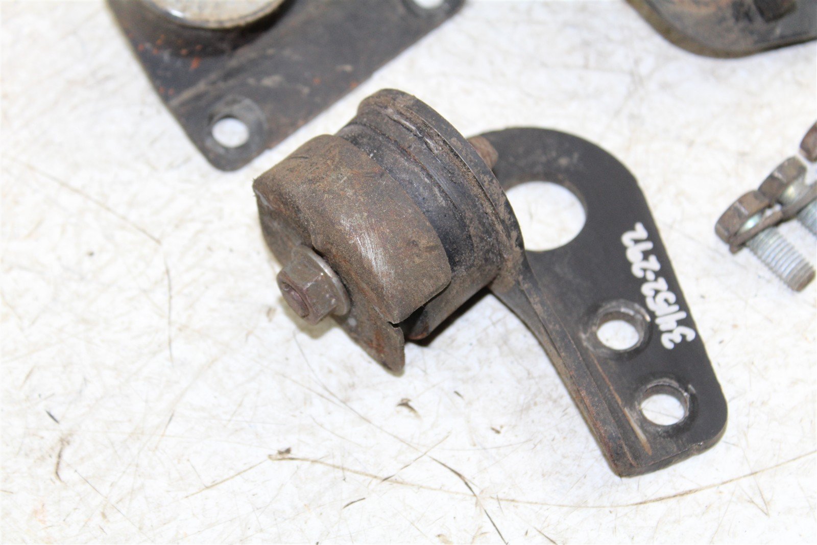 2002 Polaris Sportsman 700 4x4 Engine Isolator Mounts Motor Brackets 34152