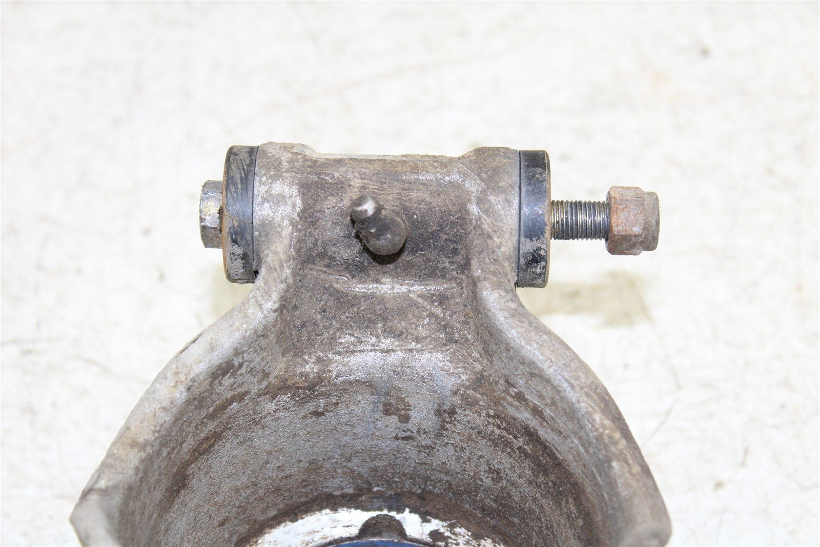 2002 Polaris Sportsman 700 4x4 Rear Left Knuckle Control Arm Mount 34152