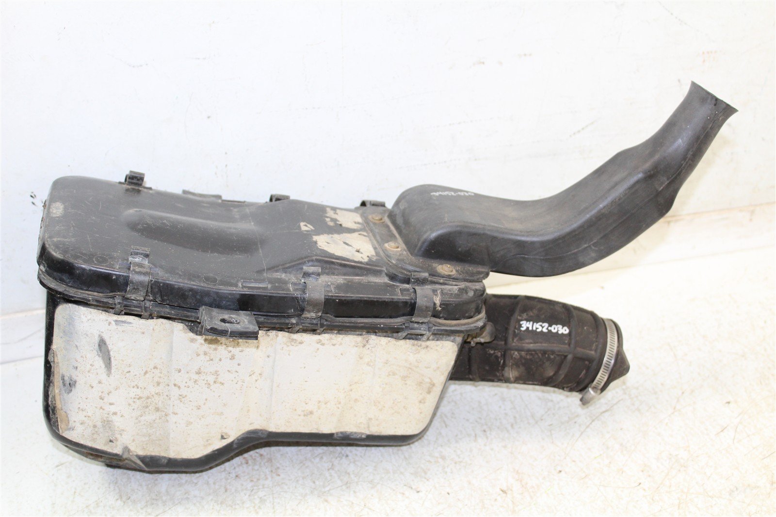2002 Polaris Sportsman 700 4x4 Air Box Intake Housing Boot Filter Cage 34152