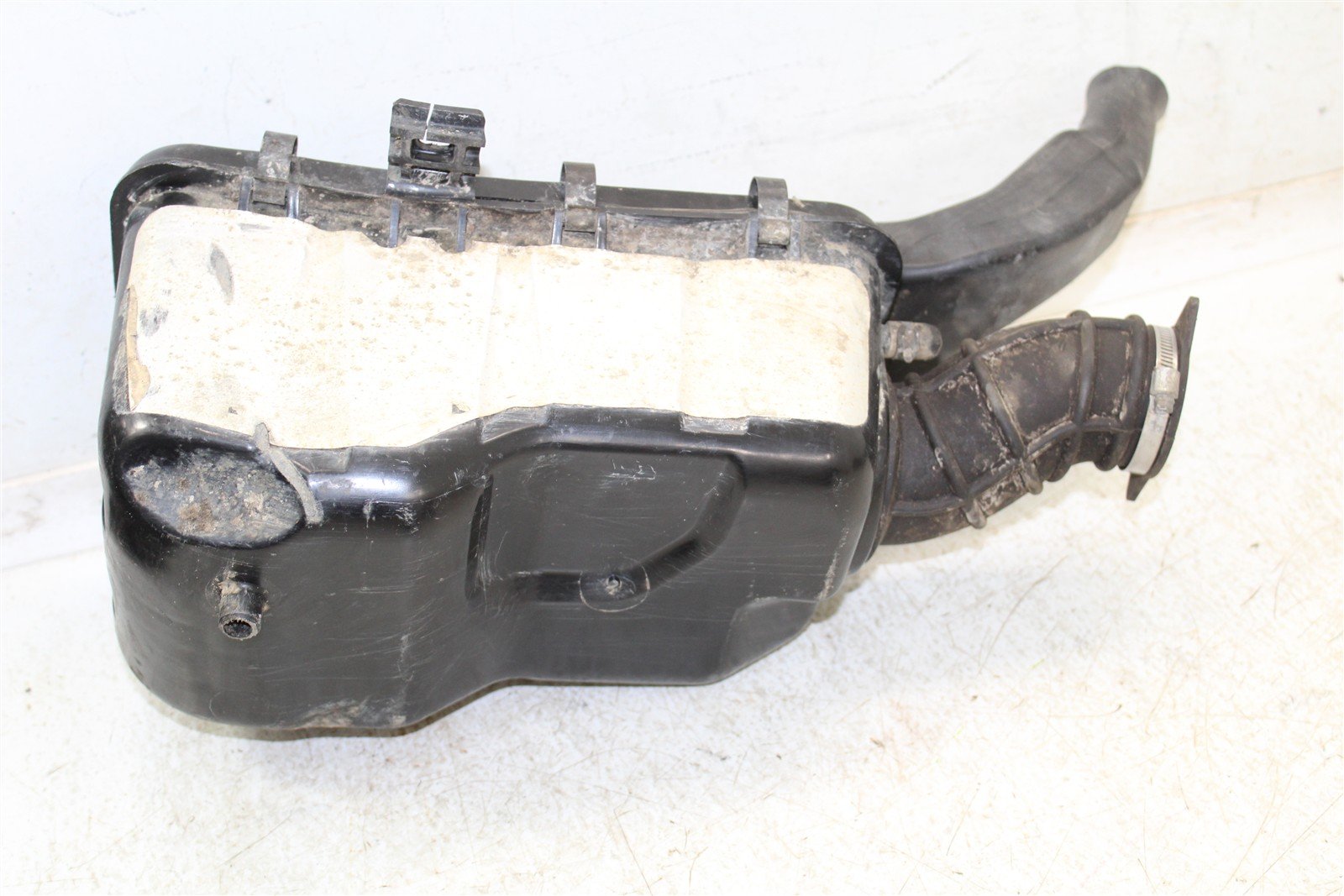 2002 Polaris Sportsman 700 4x4 Air Box Intake Housing Boot Filter Cage 34152