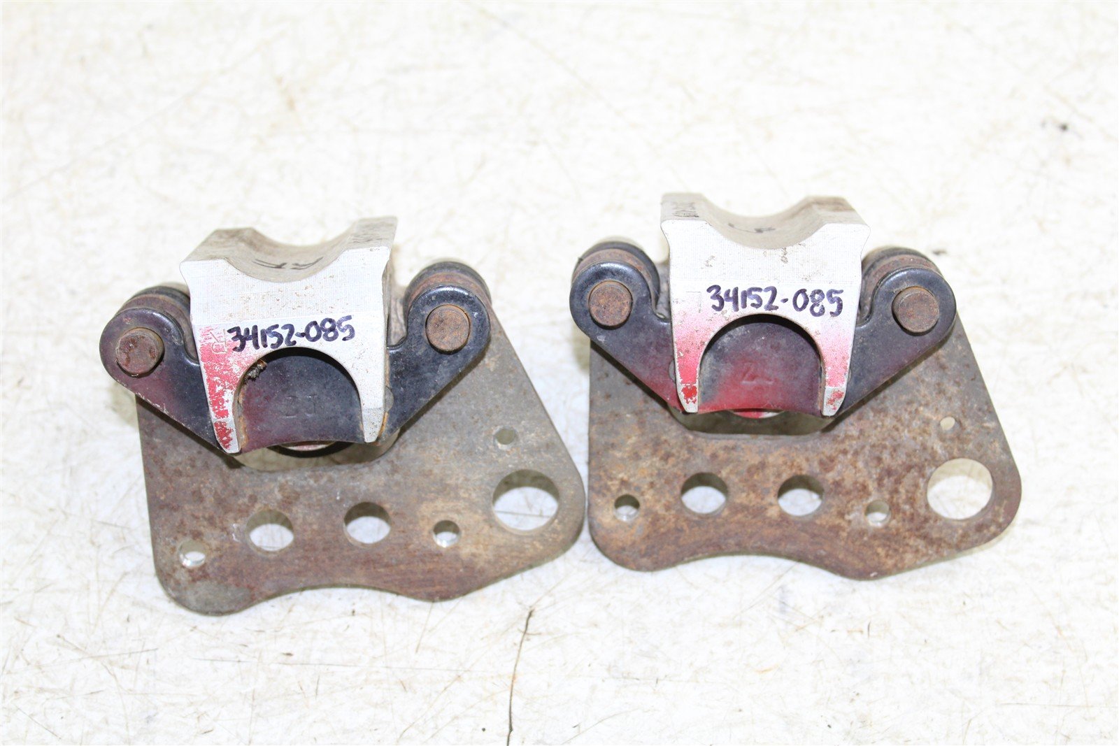 2002 Polaris Sportsman 700 4x4 Front Brake Calipers Set Left Right 34152
