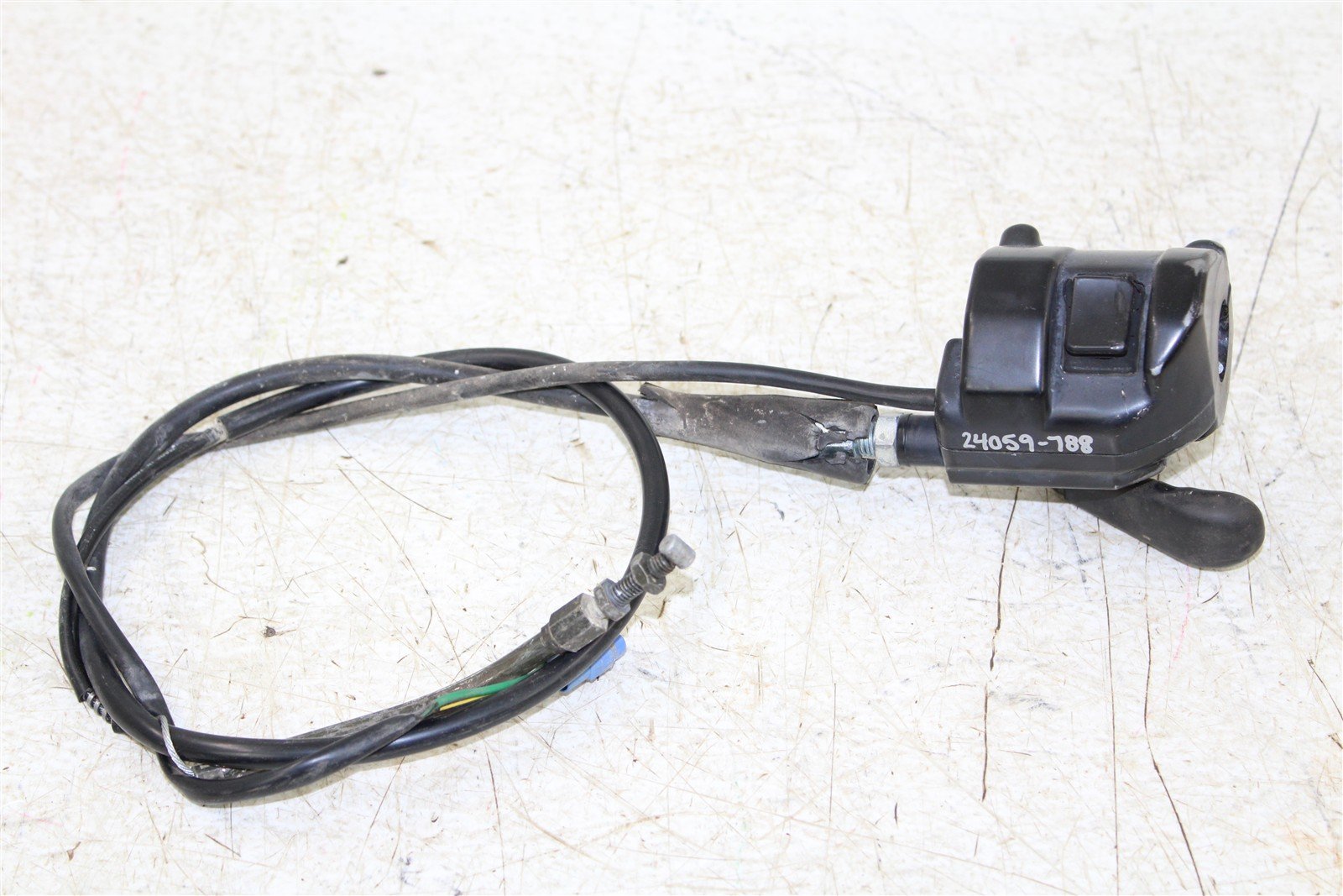 2005 Kawasaki Brute Force 750 4x4 Throttle Lever Housing 24059