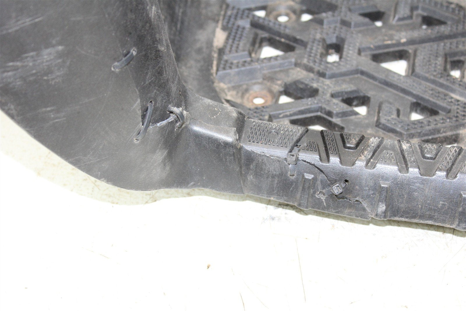 2005 Kawasaki Brute Force 750 4x4 Left & Right Foot Well Rest 24059