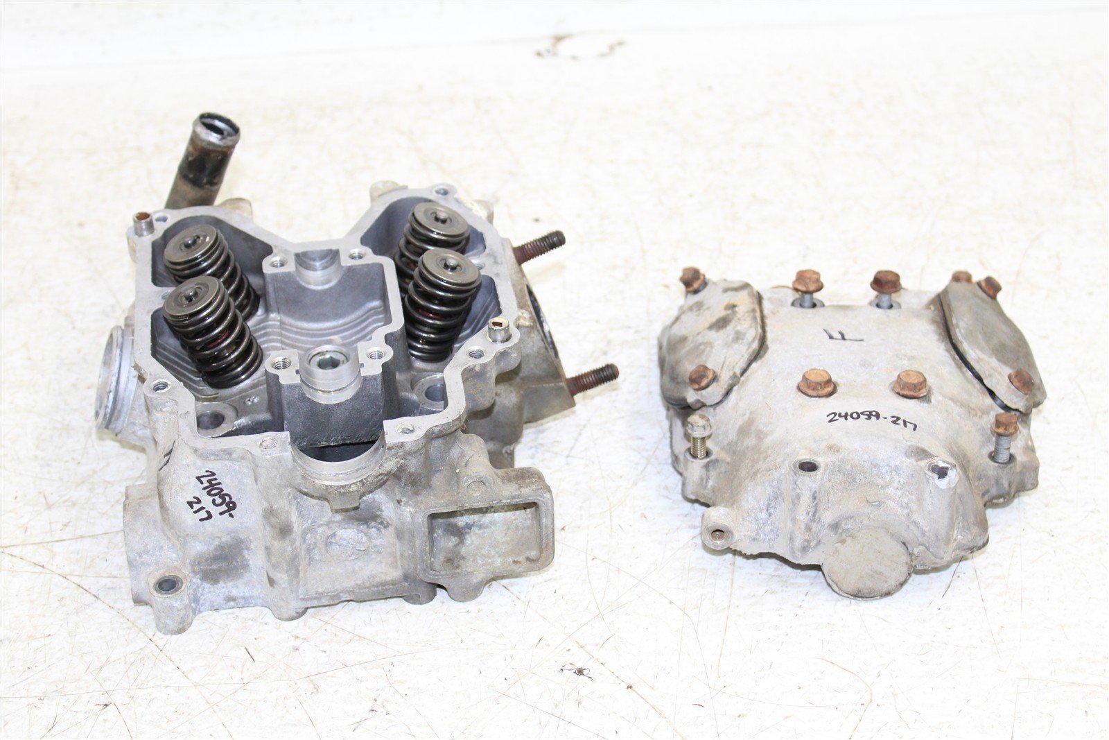 2005 Kawasaki Brute Force 750 4x4 Front Cylinder Head Valve Cover Rockers 24059