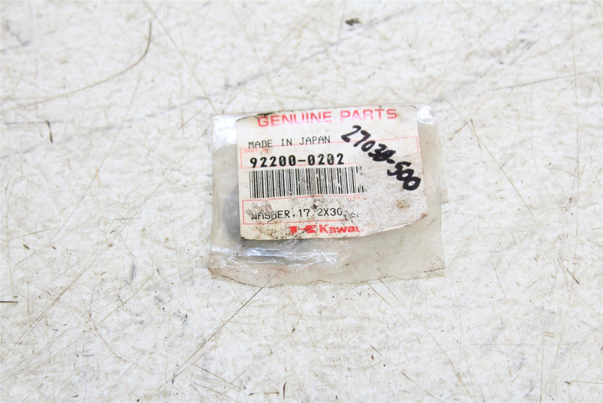 NOS Genuine Kawasaki Swing Arm Bolt .2x30x2.3 Washer 92200-0202 NEW 27038