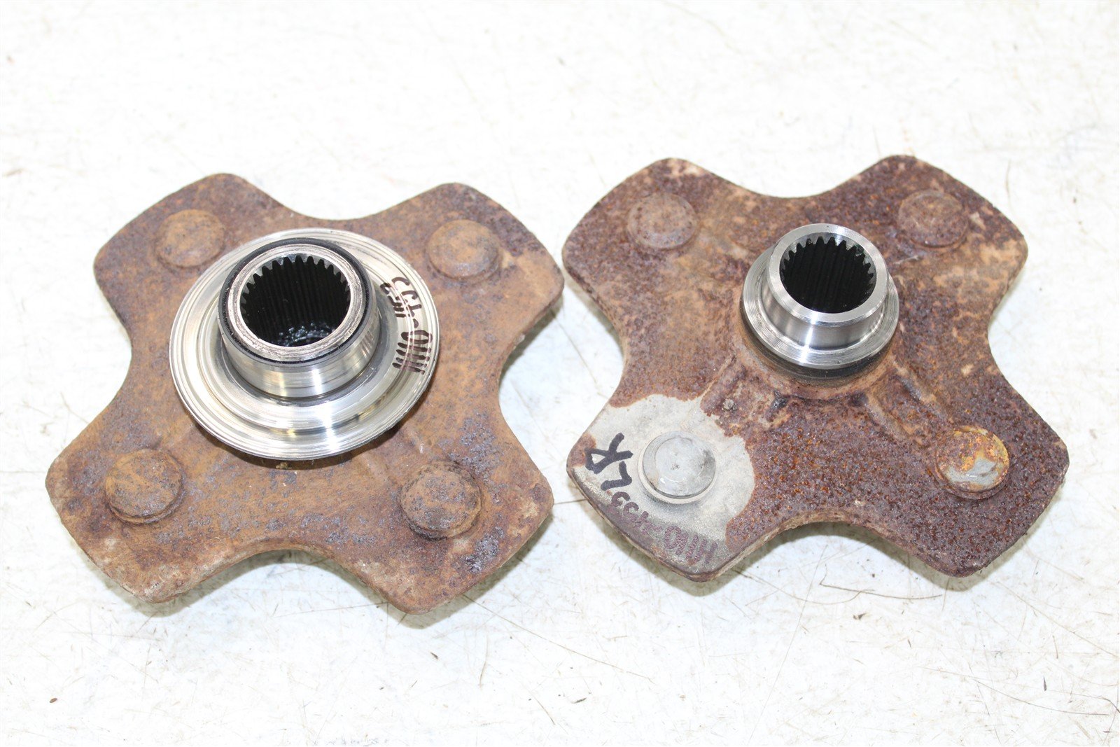 2004 Honda Rancher 350 ES Rear Hubs Wheel Mounts 11110