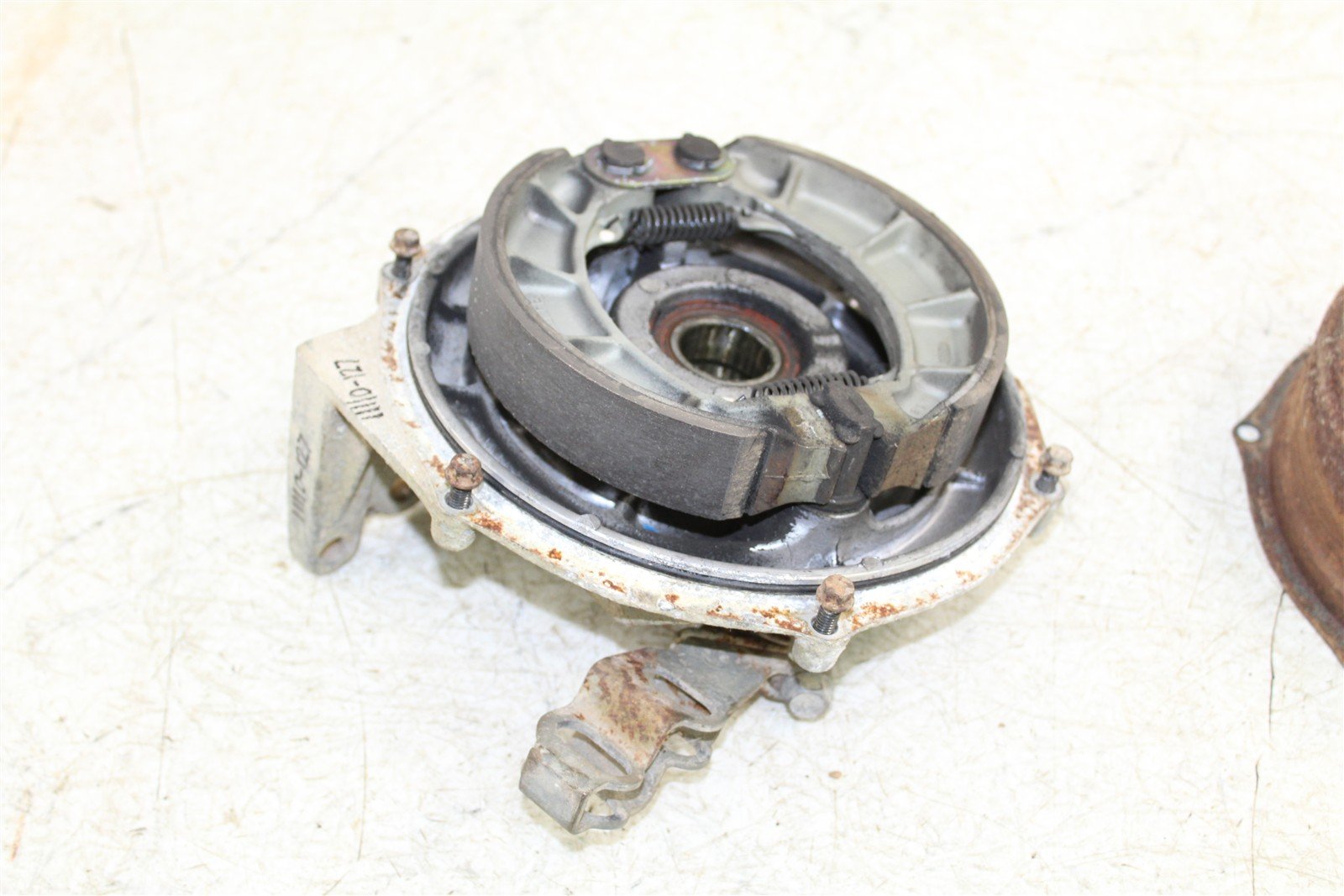 2004 Honda Rancher 350 ES Rear Brake Drum Backing Plate Panel w/ Cover 11110