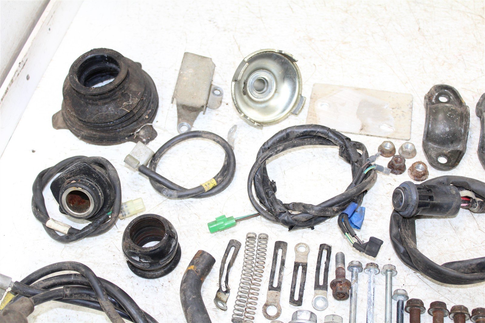 2004 Honda Rancher 350 ES Chassis Bolt Kit Hardware Wire Bracket Mount 11110