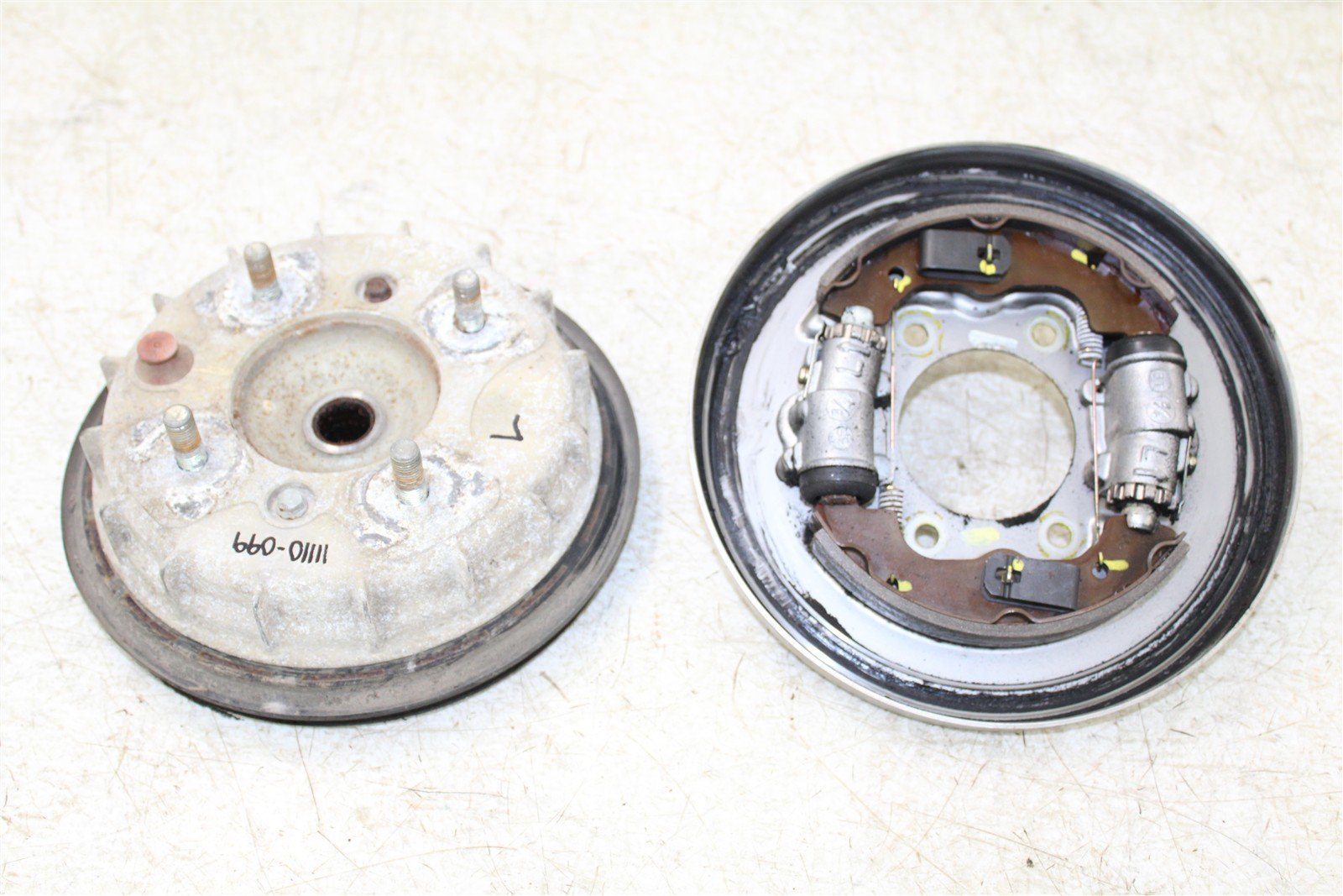 2004 Honda Rancher 350 ES Front Left Brake Drum Backing Plate Panel Hub 11110
