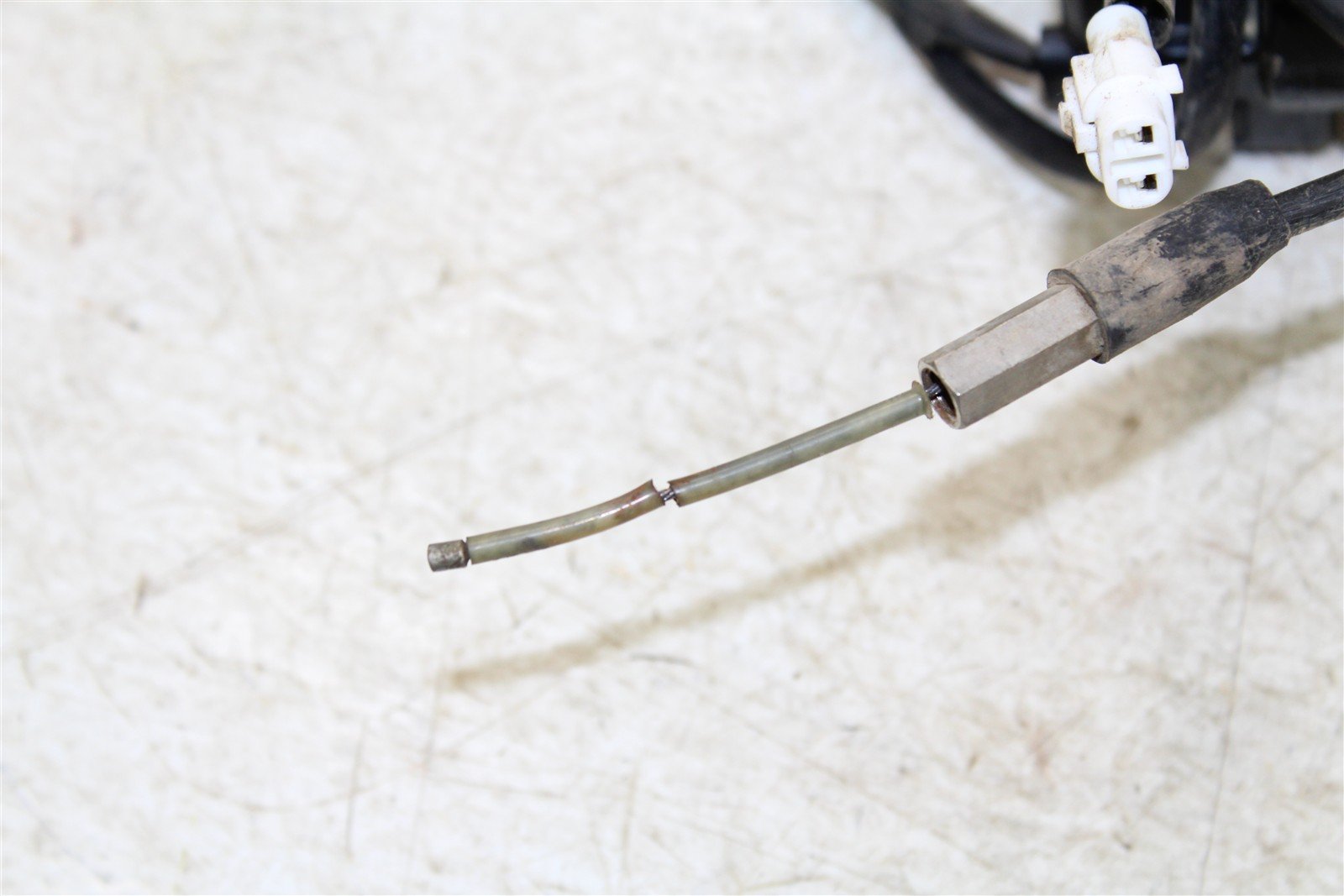 2006 Yamaha TTR 50 E Throttle Housing Tube Start Switch Cable 55070