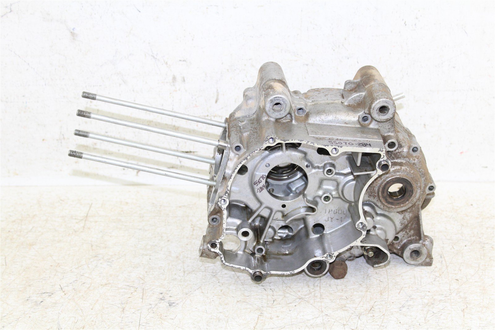 2006 Yamaha TTR 50 E Engine Cases Crankcase Motor Left Right 55070