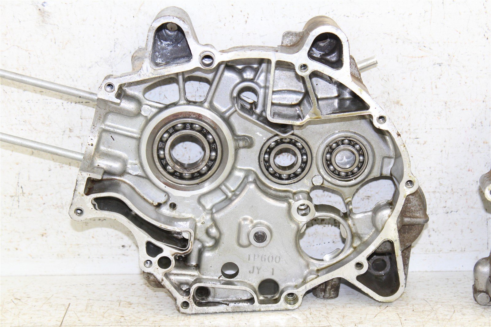 2006 Yamaha TTR 50 E Engine Cases Crankcase Motor Left Right 55070