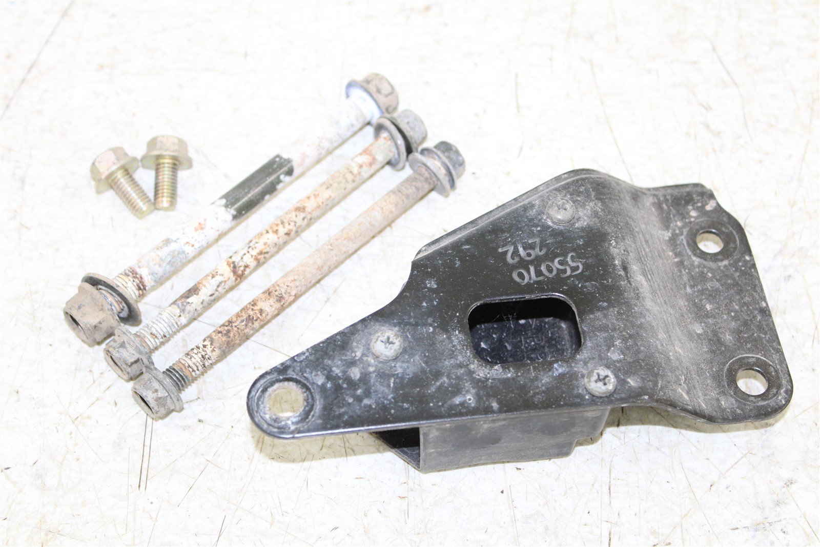 2006 Yamaha TTR 50 E Motor Mounts Engine Brackets Hardware 55070
