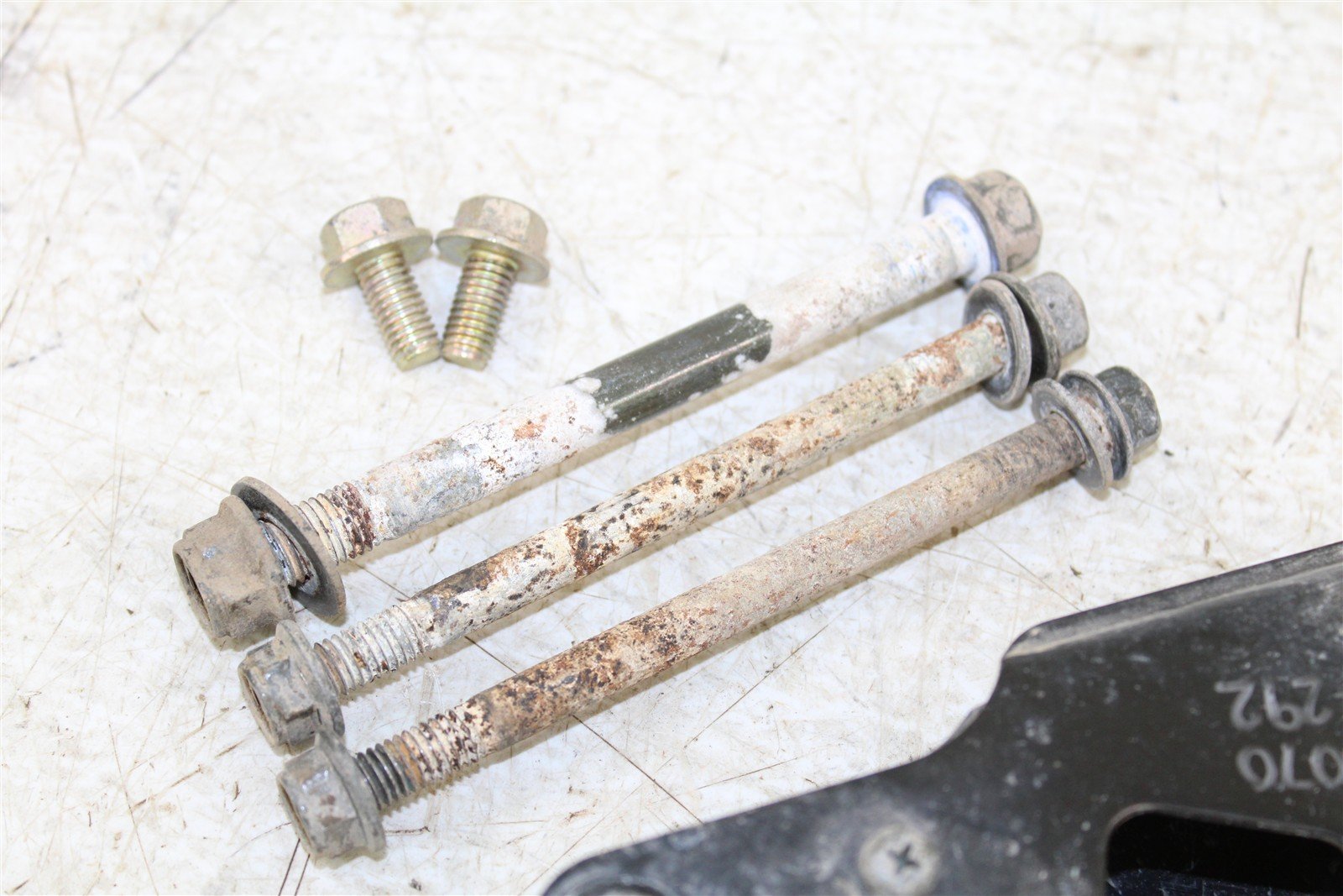 2006 Yamaha TTR 50 E Motor Mounts Engine Brackets Hardware 55070