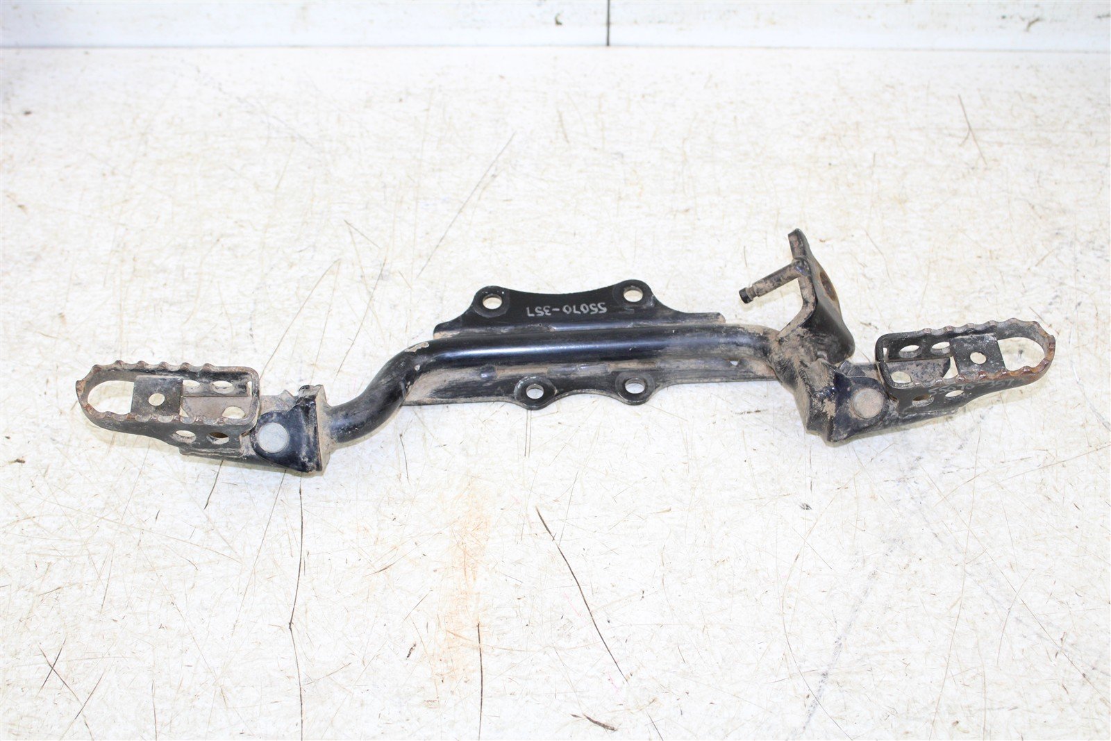 2006 Yamaha TTR 50 E Foot Pegs Set Hardware Springs Rests 55070
