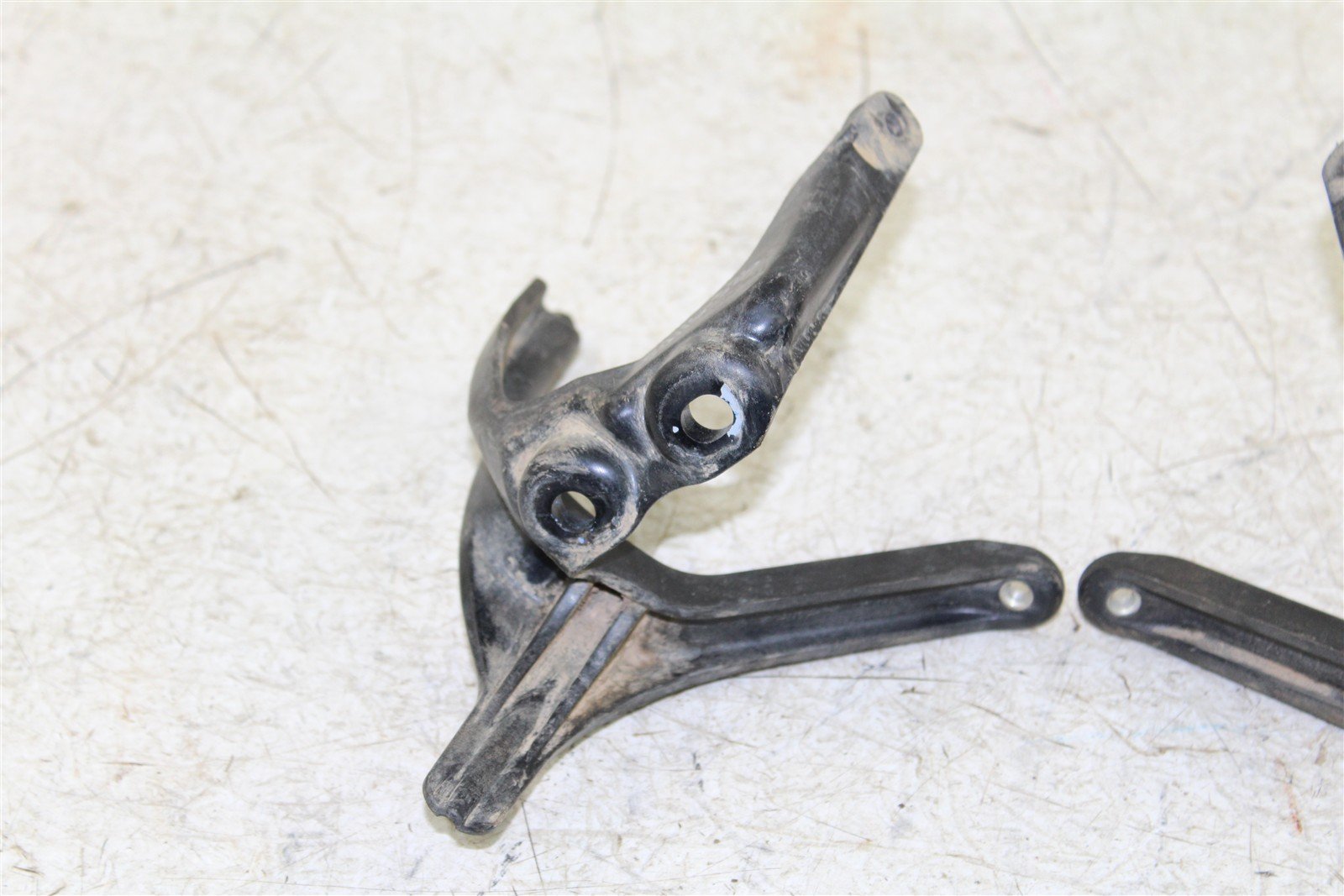 2008 Yamaha Raptor 250 Front Fender Support Mounts Brackets 50116