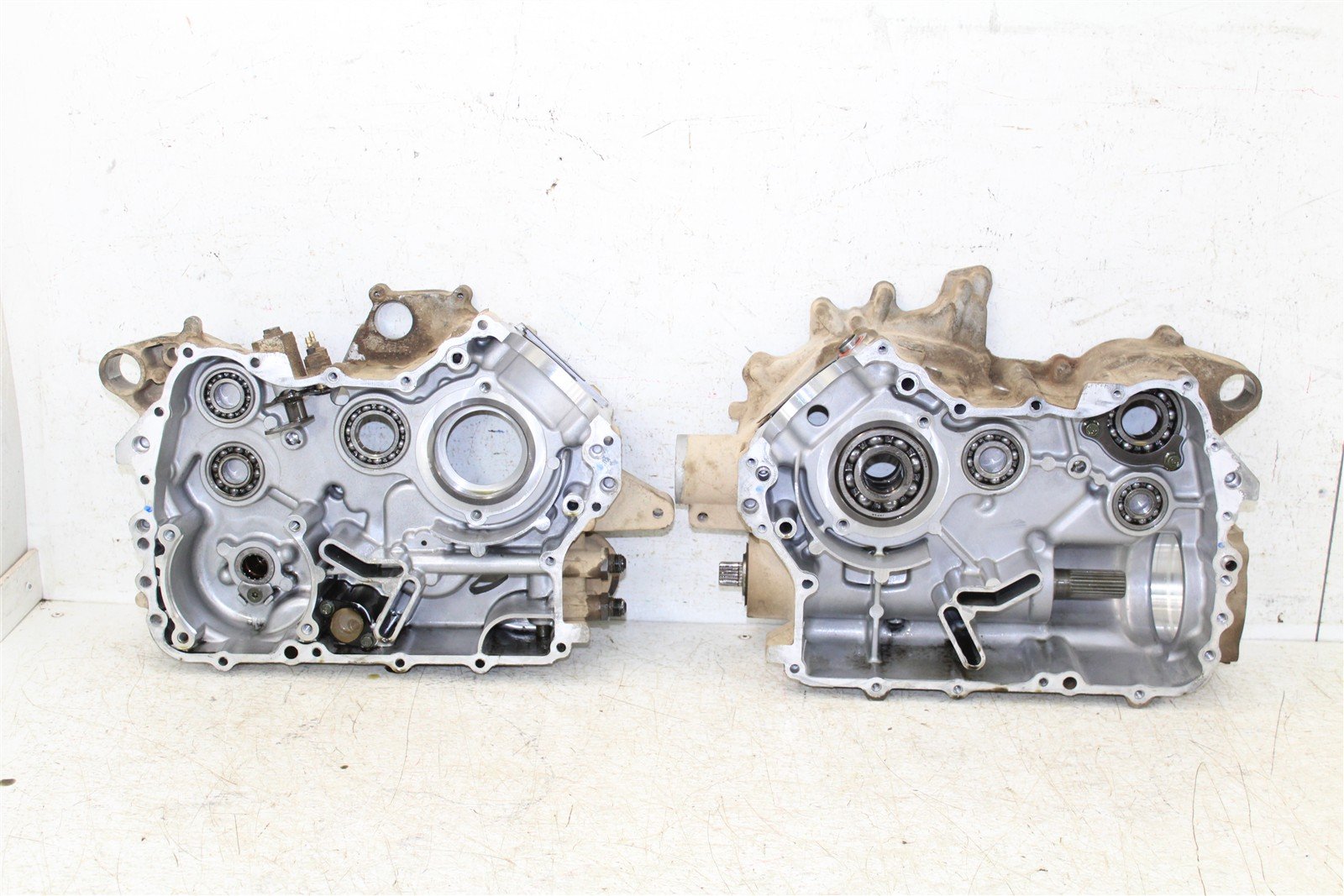 2004 Yamaha Bruin 350 4x4 Engine Cases Crankcase Left Right 50117