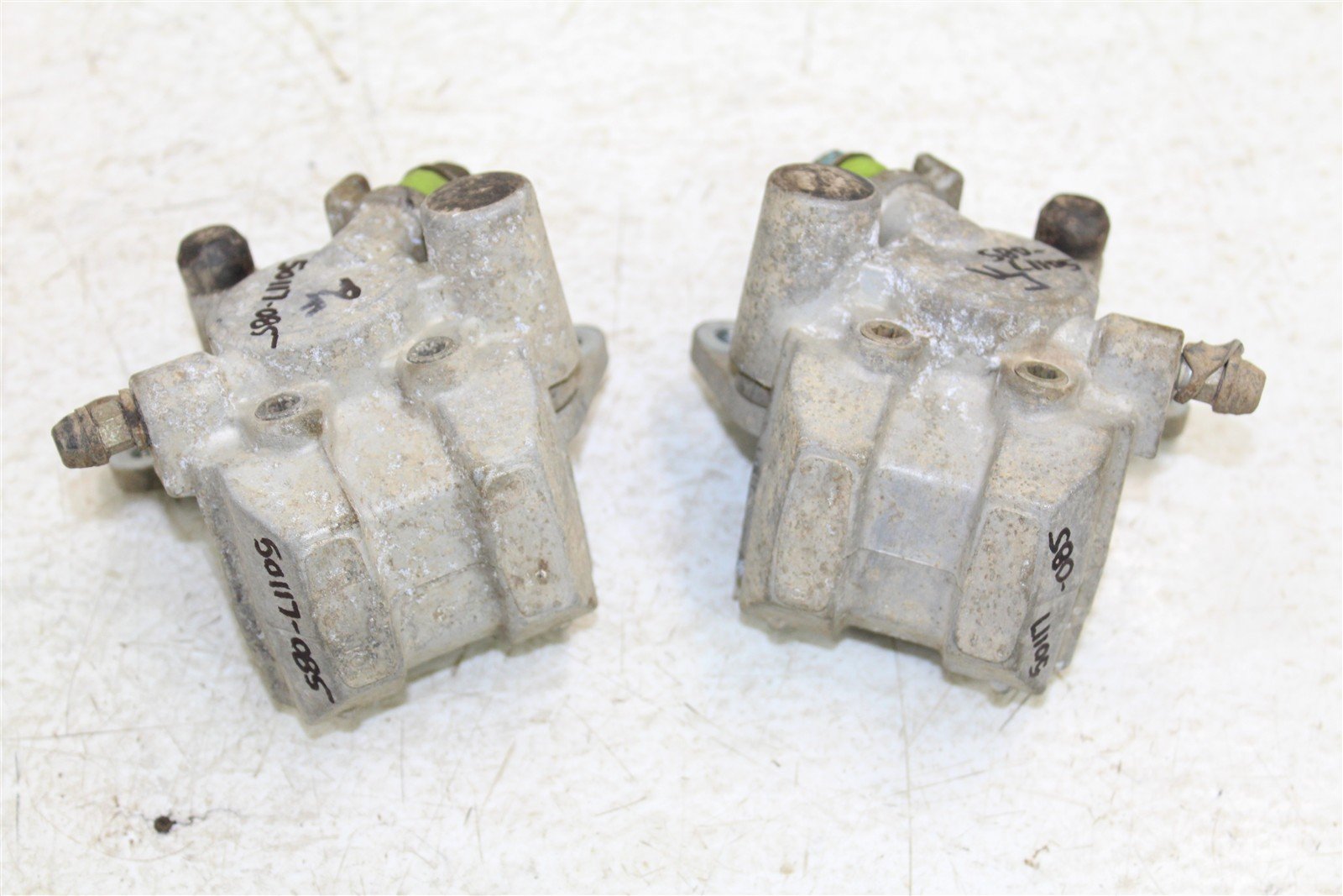 2004 Yamaha Bruin 350 4x4 Front Brake Calipers Set Left Right 50117