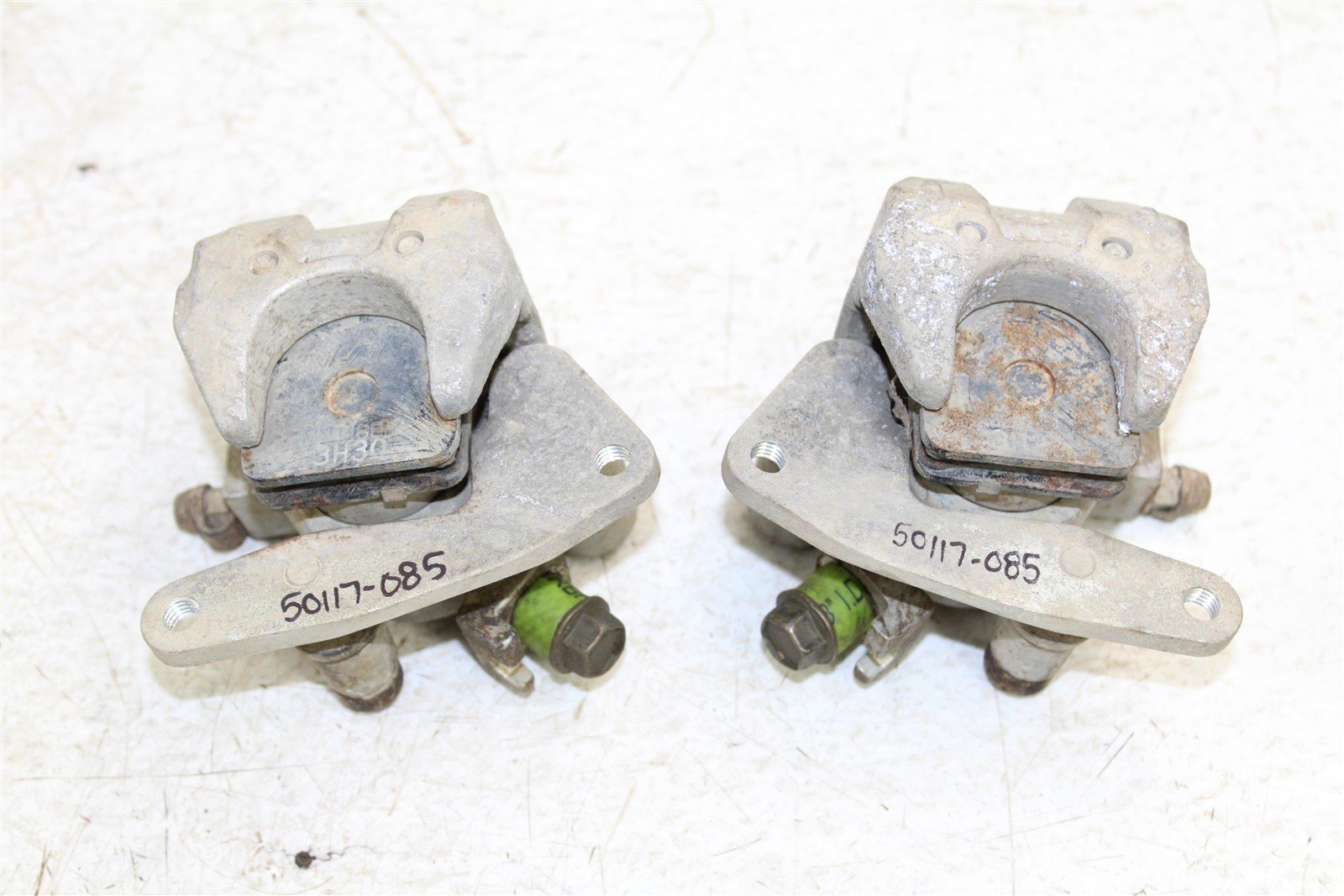 2004 Yamaha Bruin 350 4x4 Front Brake Calipers Set Left Right 50117