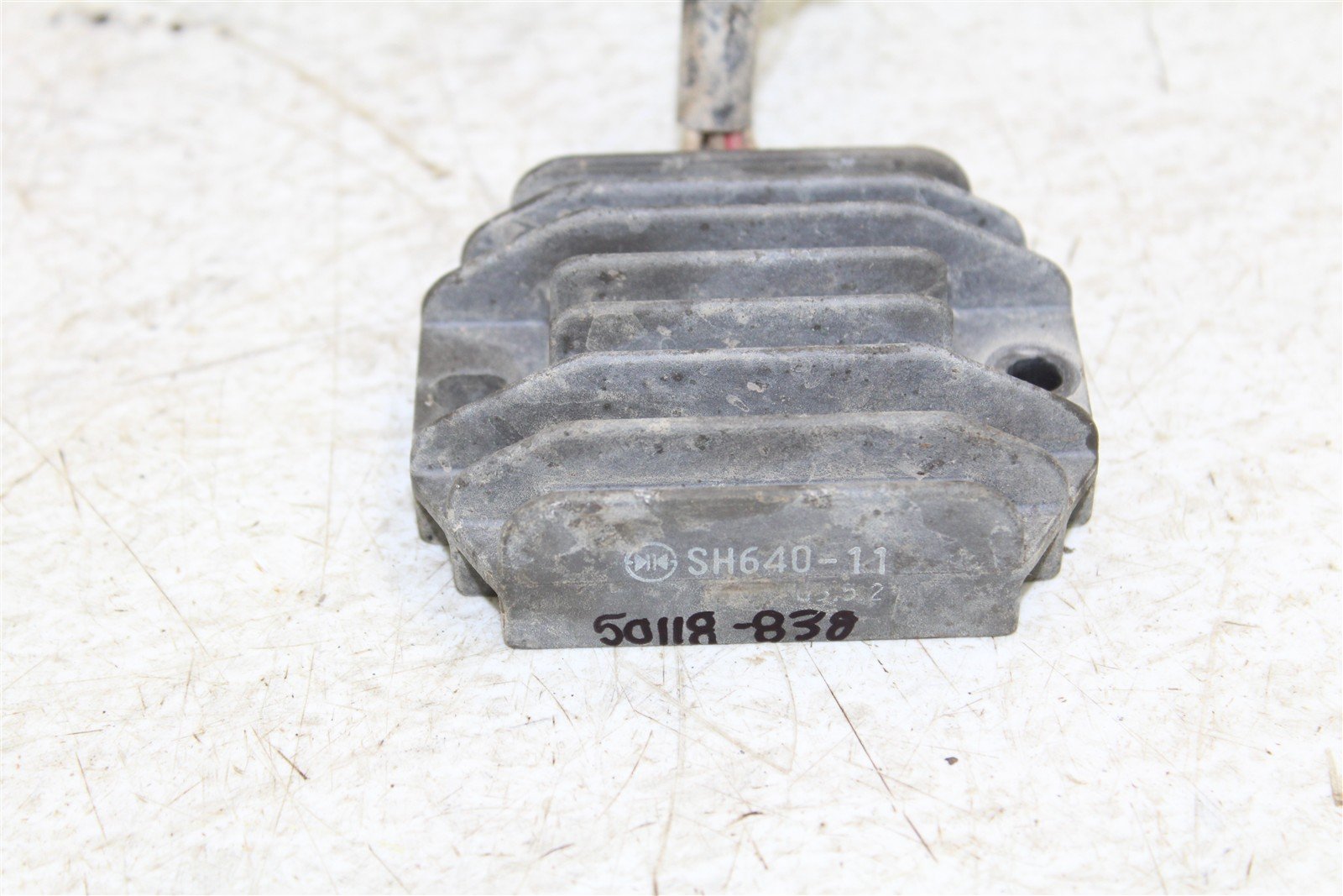 2004 Yamaha Wolverine 350 4x4 Voltage Regulator Rectifier 50118