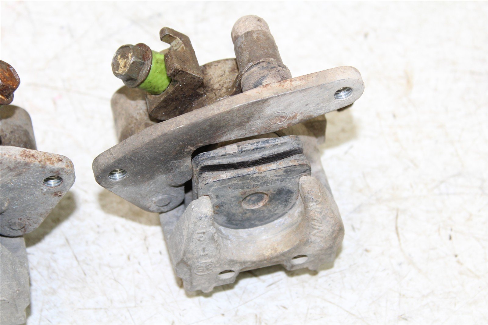 2004 Yamaha Wolverine 350 4x4 Front Brake Calipers Set Left Right 50118